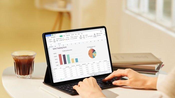 HUAWEI MatePad Air dapat melakukan tugas pemrosesan dokumen layaknya laptop berkat kehadiran PC-Level WPS Office.