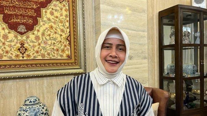 Istri Wali Kota Makassar Danny Pomanto Indira Yusuf Ismail. Pengamat Politik Unhas menyebut ia cocok maju sebagai wakil wali kota atau 02 di Pilwali Makassar