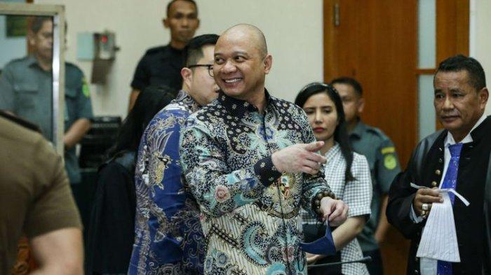 Mantan Kapolda Sumatera Barat Irjen Teddy Minahasa usai menjalani sidang vonis di Pengadilan Negeri Jakarta Barat, Senin (9/5/2023). Majelis hakim menjatuhkan vonis hukuman penjara seumur hidup dalam kasus peredaran narkotika jenis sabu yang menjeratnya.