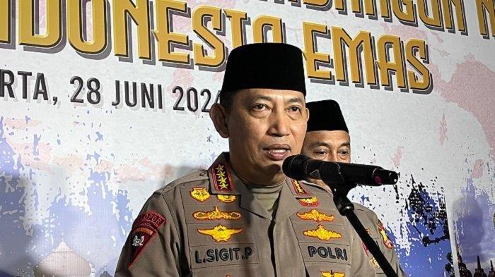 Kapolri Jenderal Listyo Sigit Prabowo. Ia memerintahkan tim dari Mabes Polri untuk memantau perkembangan kasus kematian Afif Maulana (13), seorang siswa SMP di Padang, Sumatera Barat (Sumbar).