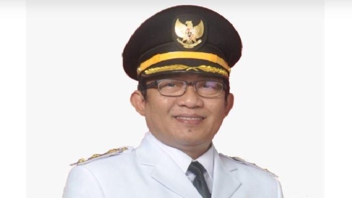 PILKADA TASIKMALAYA - Mahkamah Konstitusi batalkan status kepesertaan Ade Sugianto pada Pilkada Kabupaten Tasikmalaya 2024 di sidang putusan, Senin (24/2/2025). Ade didiskualifikasi karena telah dua periode jabat bupati.