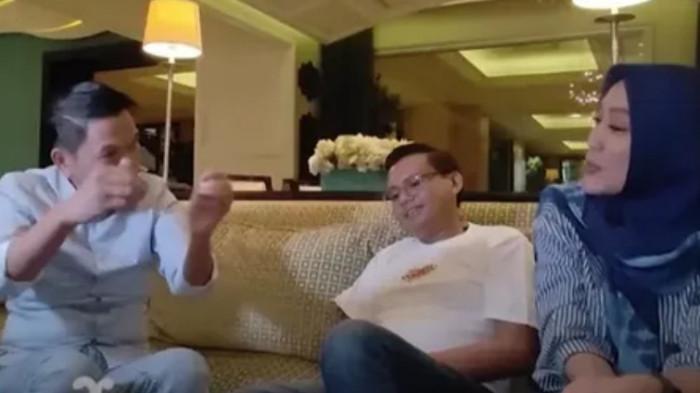 Maula Akbar saat memperkenalkan Diana ke ayahnya Dedi Mulyadi sebelum akhirnya resmi memilih Putri Karlina sebagai istrinya