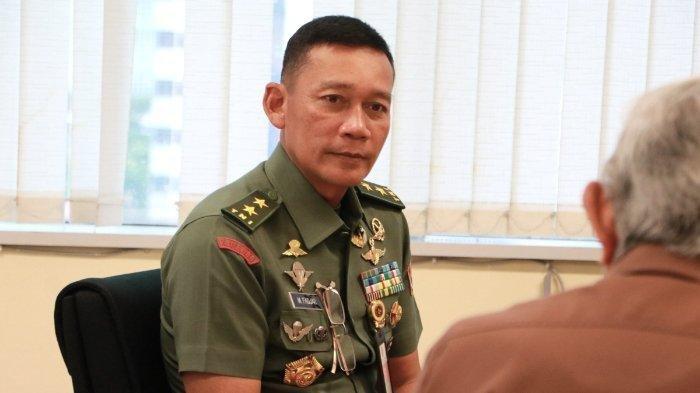 Pangdam III Siliwangi Mayjen Mohammad Fadjar promosi jabatan menjadi Komandan Dankodiklat TNI. Salinan dokumen Surat Keputusan Panglima TNI nomor Kep/1080/IX/2024 tentang pemberhentian dari dan pengangkatan dalam jabatan di lingkungan TNI pada Kamis (12/9/2024).
