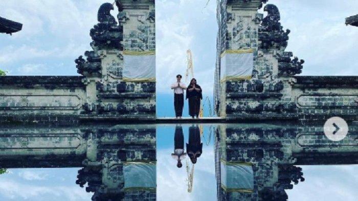 Momen liburan Vera Nanda Putri dan Park Jun di Bali.
