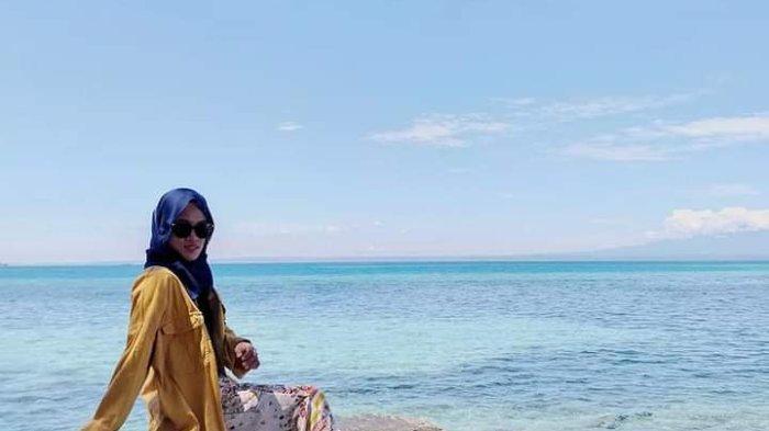 Nina M Syakila. Nina merupakan perempuan asal Gareccing, Kabupaten SInjai, dilamar uang panaik Rp1 M.