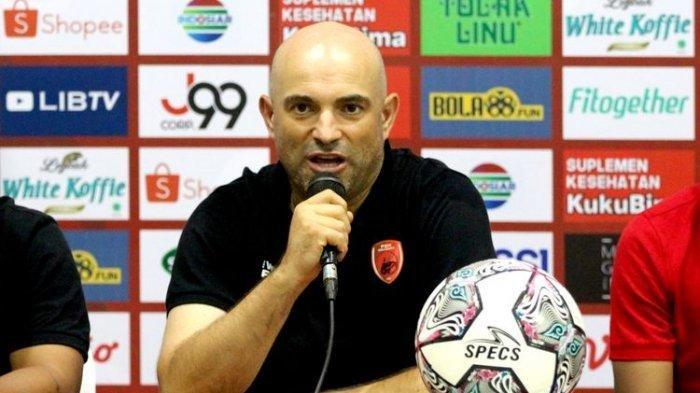 Pelatih PSM Makassar Bernardo Tavares