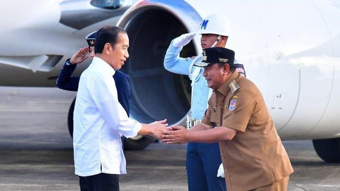 Pj Gubernur Sulawesi Selatan Bahtiar Baharuddin saat menyambut kedatangan Jokowi, beberapa waktu lalu.