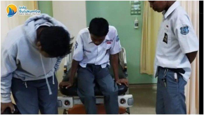Seorang siswa SMAN 17 Bulukumba, Sulawesi Selatan dibusur oleh temannya sendiri, bikin heboh.