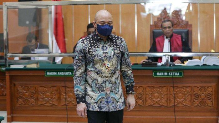 Terdakwa kasus peredaran narkotika jenis sabu Irjen Teddy Minahasa menjalani sidang di Pengadilan Negeri Jakarta Barat, beberapa waktu lalu.