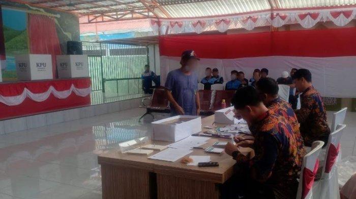 Suasana pencoblosan di Lapas Parepare, Sulsel, Rabu (27/11/2024). 458 warga binaan di Lapas Parepare ikut berpartisipasi dalam Pilkada 2024.