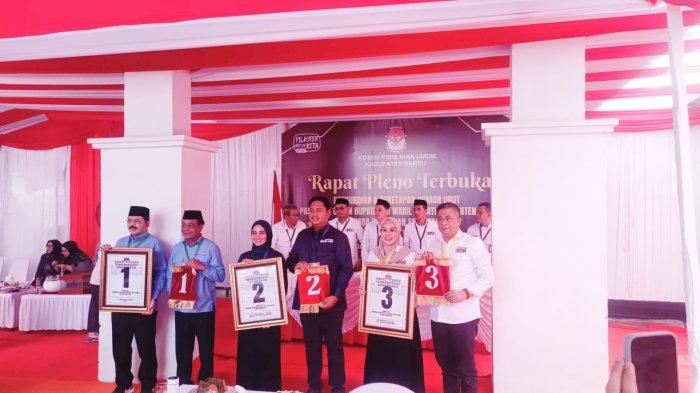 Suasana pengundian nomor di Kantor KPU Kabupaten Barru, Sulsel, Senin (23/9/2024).