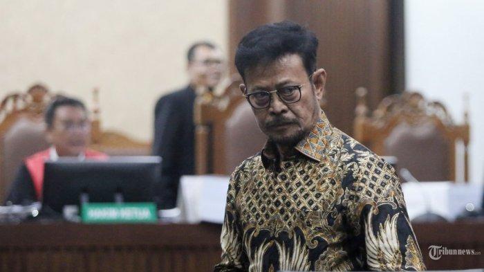 Terdakwa kasus pemerasan dan gratifikasi di Kementerian Pertanian Syahrul Yasin Limpo menjalani sidang tuntutan di Pengadilan Tipikor, Jakarta, Jumat (28/6/2024). Syahrul Yasin Limpo (SYL) dituntut pidana penjara 12 tahun dan denda Rp500 juta subsider pidana kurungan enam bulan dalam kasus dugaan korupsi di Kementerian Pertanian tahun 2020-2023. TRIBUNNEWS/IRWAN RISMAWAN | Eks Mentan Syahrul Yasin Limpo (SYL) memberikan tanggapan usai Jaksa Penuntut Umum (JPU) Komisi Pemberantasan Korupsi (KPK) menuntut penjara 12 tahun.