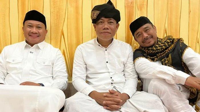 Foto kenangan Dosen Fakultas Dakwah dan Komunikasi UIN Alauddin Makassar, Usman Jasad (kiri) dan Ilham Hamid di Kota Bau-bau, Sulawesi tenggara, tahun 2024 lalu. Usman Jasad meninggal dunia di RS Siloam Makassar, Kota Makassar, Sulawesi Selatan, Senin (6/1/2024).
