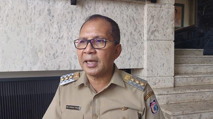 Wali Kota Makassar Danny Pomanto diwawancara di kediamannya Jl Amirullah, Selasa (17/12/2024).