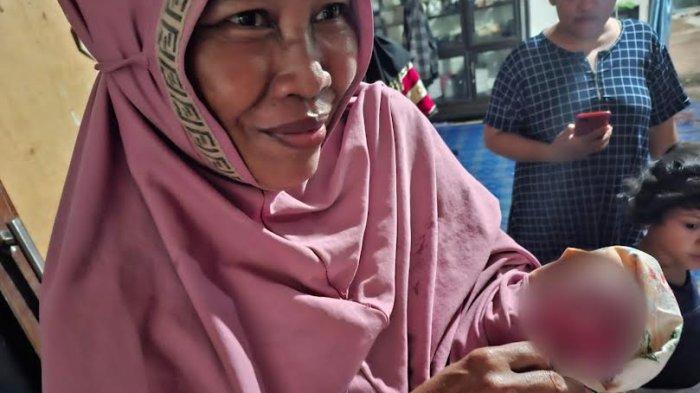 Warga Desa Moncongloe Lappara, Kabupaten Maros digemparkan dengan penemuan seorang bayi, Senin (29/4/2024).