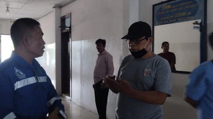 Warga saat menggeruduk PDAM Kota Parepare, Sulawesi Selatan.