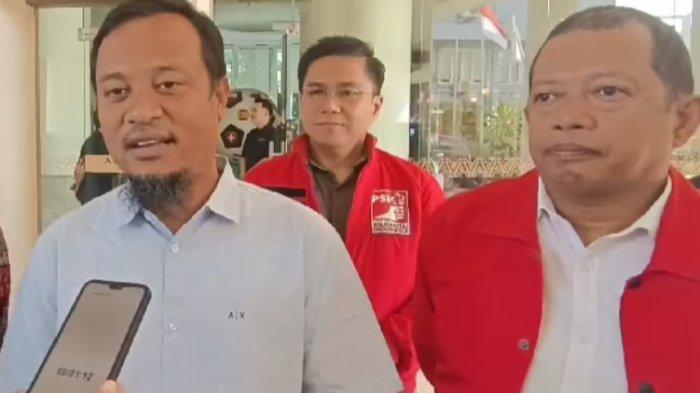 Potret Andi Sudirman (kiri) berdampingan Maqbul Halim (kanan) dalam prosesi pengembalian formulir pendaftaran itu Andi Sudirman di Sekretariat DPW PSI Sulsel, Hotel Aryaduta Makassar, Selasa (16/7/2024) pagi