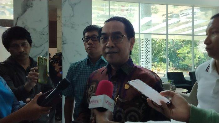 Rektor Universitas Hasanuddin, Prof Jamaluddin Jompa, ditemui sejumlah wartawan di Unhas, Jl Perintis Kemerdekaan, Makassar, Sulsel, Sabtu (3/2/2024) siang