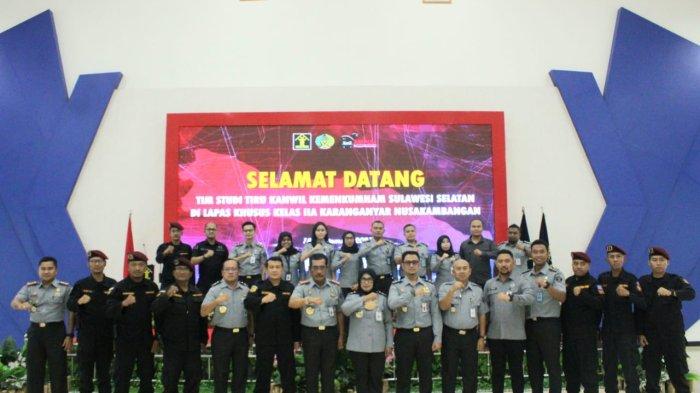 Foto bersama usai kunjungan Kanwil Kemenkumham Sulsel di Nusakambangan dalam rangka Studi Tiru Pembangunan Lembaga Pemasyarakatan (Lapas) berkonsep