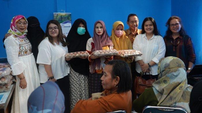 Penyaluran bantuan cegah stunting dilakukan kepada ibu hamil di Kecamatan Biringkanaya, yang dikumpulkan di Balai KB Kecamatan Biringkanaya pada Jumat, (19/5/2023) lalu.