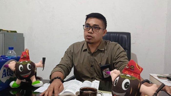 Ketua KPU Jeneponto, Asming Syarif. Ia memberikan klarifikasi terkait viralnya isu pencoblosan 118 surat suara di Kelara.