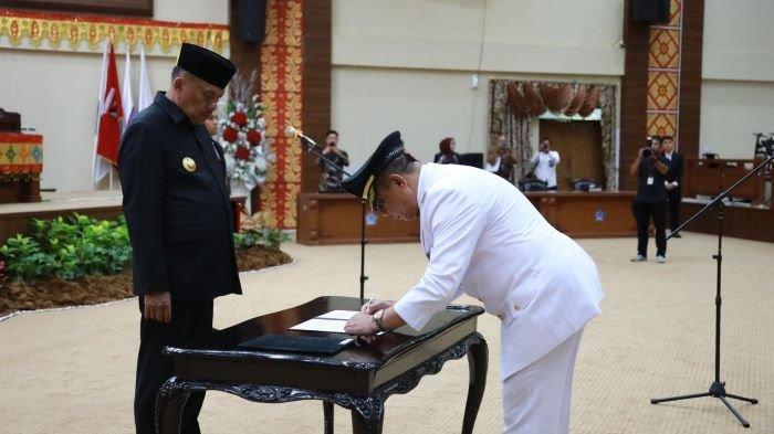 Pelantikan penjabat walikota kotamobagu, Abdullah Mokoginta