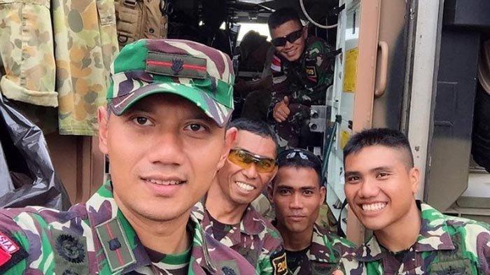 Agus Harimurti Yudhoyono atau AHY bersama teman-temannya.