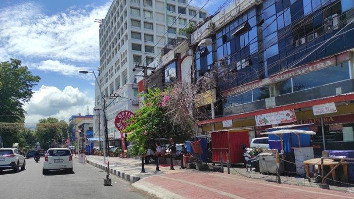 Area depan RS Siloam hingga Golden Swalayan kini bebas parkir.
