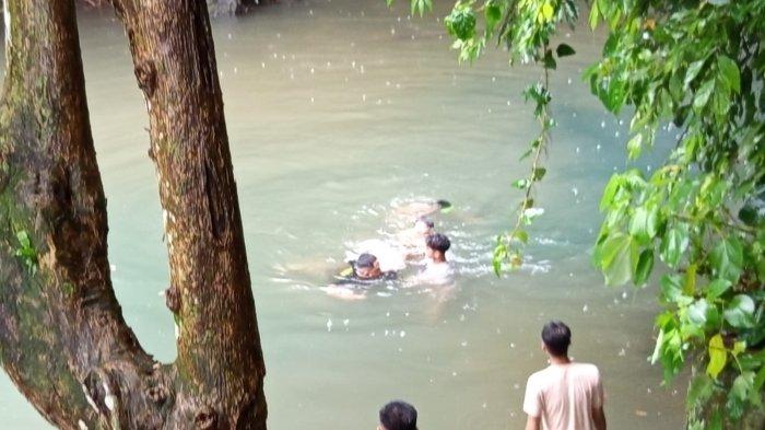 BITUNG - Warga Lingkungan 007 Kelurahan Pinokalan, Ranowulu, Kota Bitung, Sulawesi Utara dihebohkan dengan adanya seseorang yang tenggelam, Sabtu, 24 Mei 2025. Kejadian di tempat permandian Aer Ujang Bawah.
