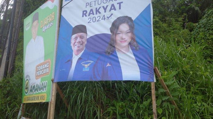 Baliho Rusak di Jalan AA Maramis Manado Sulawesi Utara, Minggu (14/1/2024)