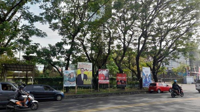 Baliho caleg di Jalan AA Maramis, Mapanget, Manado, Sulawesi Utara, Kamis (2/11/2023).