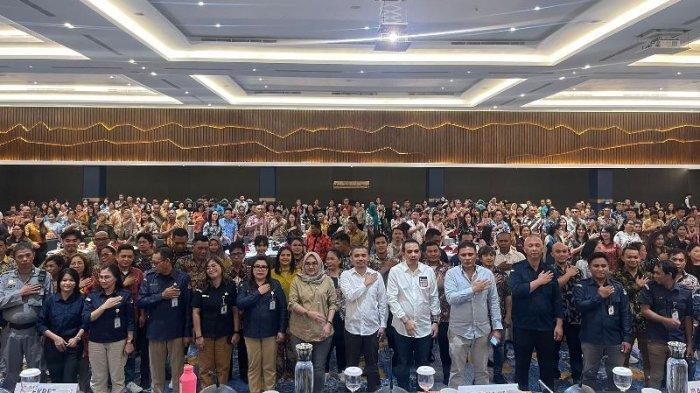 Bimbingan Teknis (Bimtek), tentang Pemutakhiran Data Pemilih dan Penggunaan Aplikasi E-Coklit Pemilihan Gubernur, Wakil Gubernur Sulawesi Utara dan Walikota dan Wakil Walikota Bitung tahun 2024, yang digelar KPU Bitung, Selasa (18/6/2024) malam.