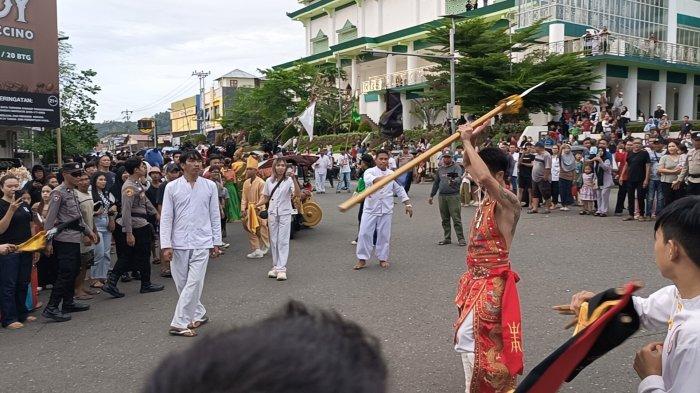 CAP GO MEH: Perayaan Cap Go Meh tahun 2025 di Kotamobagu, Rabu (12/2/2025). Tahun ini ada penampilan dari berbagai tarian.