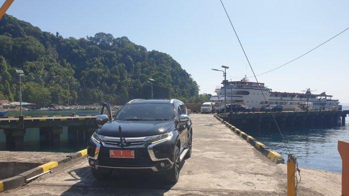 Mobil dinas yang disiapkan untuk menjemput Pj Bupati Kepulauan Sitaro, Joy Oroh, Selasa (26/9/2023).