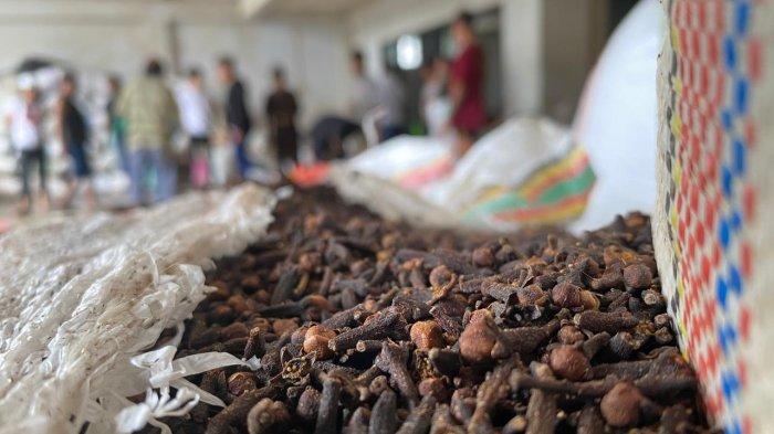 Harga cengkih di Sulawesi Utara.