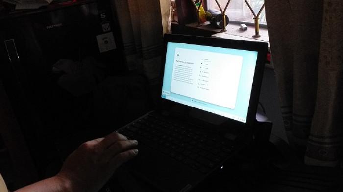 BERFUNGSI: Chromebook bantuan Kemendikbud di SDN 1 Poyowa Kecil, Kotamobagu masih berfungsi dengan baik.