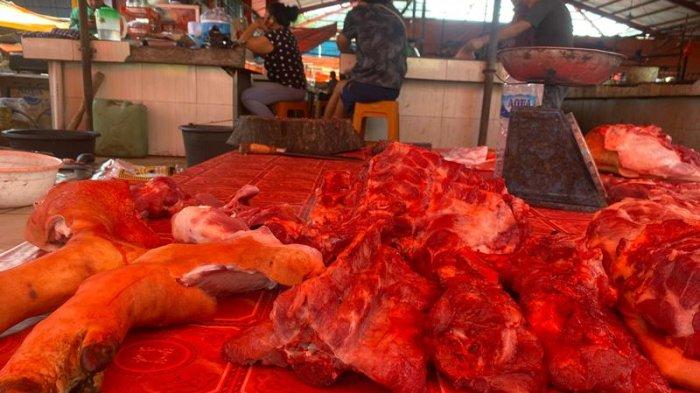 Daging Babi di Pasar Beriman Tomohon Sulawesi Utara
