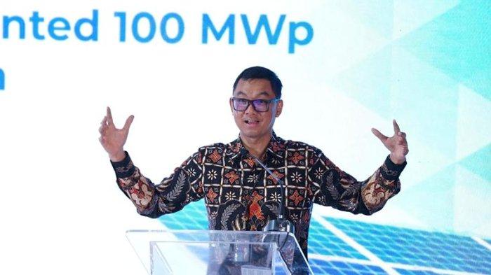 Direktur Utama PLN, Darmawan Prasodjo dalam sambutannya mengatakan tidak hanya untuk mendukung penggunaan energi baru terbarukan, proyek PLTS ini juga merupakan upaya PLN dalam mendorong daya saing industri di tengah tuntutan global saat ini untuk beralih ke energi bersih.