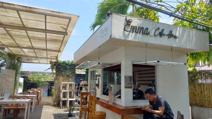 Emma Coffe House Manado, salah satu tempat nongkrong asyik di Manado, Sulawesi Utara.