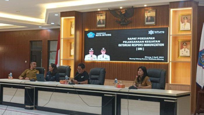 Sekretaris Daerah Kota Bitung, Rudy Theno, menyampaikan soal kasus Campak di Kota Bitung, Sulawesi Utara.