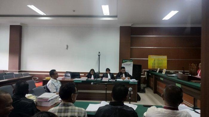 Sidang korupsi PT Air Manado di Pengadilan Negeri Manado, Sulawesi Utara, Senin (26/6/2023).