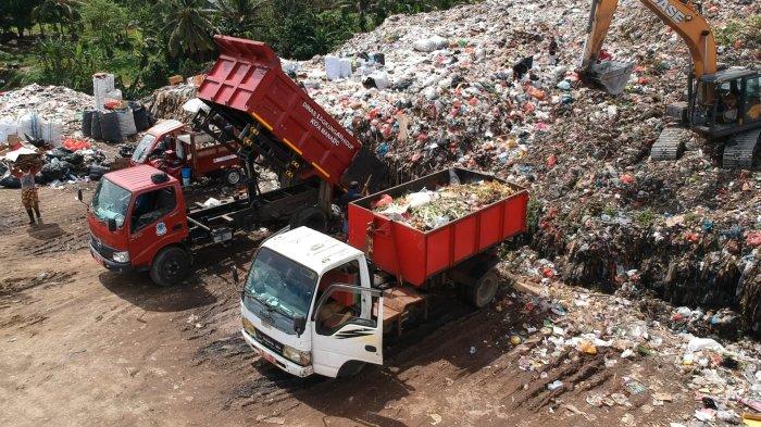 Foto udara TPA Sumompo, Kelurahan Buha, Kecamatan Mapanget, Kota Manado, Sulawesi Utara, Senin (1/5/2023).
