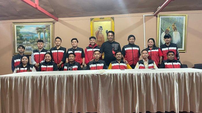 Tim Kampanye Muda Geraldi Mantiri - Erwin Wurangian Paslon Walikota dan Wakil Walikota Bitung saat deklarasi.