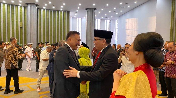 Gubernur Sulut Olly Dondokambey mendampingi Ketua DPR RI Puan Maharani menghadiri pelantikan 5 anggota Badan Pemeriksa Keuangan periode 2024-2029 di gedung Mahkamah Agung, Kamis (17/10/2024).