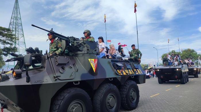 Potret Kemeriahan HUT ke-79 TNI di Kawasan Megamas Manado, Masyarakat Antusias.
