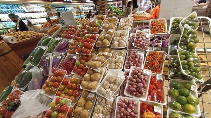 Harga Bahan Pokok di Pasar Swalayan Manado