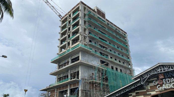Kondisi Bangunan Hotel Amaris Kawasan Megamas Manado, Sulawesi Utara.