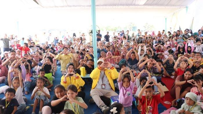 Manado Indomaret dan Dancow mengadakan lomba mewarna di Indomaret Fresh Sindulang Mas