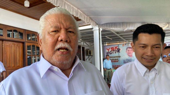 Paslon Wali Kota Manado nomor urut 3 Jimmy Rimba Rogi dan Kristo Ivan Lumentut saat mengunjungi kediaman Calon Gubernur Sulut Yulius Selvanus Komaling.