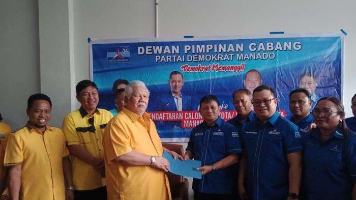 Jimmy Rimba Rogi memdaftar Calon Wali Kota Manado di Partai Demokrat Sulawesi Utara, Rabu (5/6/2024)